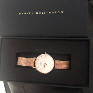 Daniel Wellington Petite Melrose 28mm